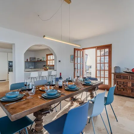 Karat Sound Of The Sea Villa *
